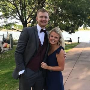 Meet your Posher, Chloe